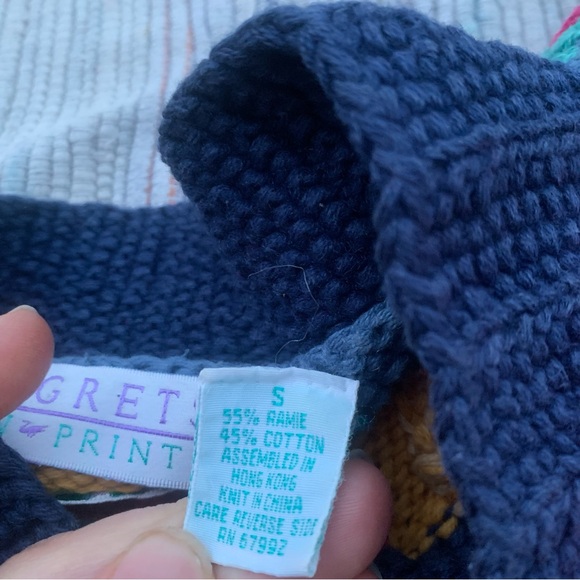 Vintage 80’s hand knit Sun patterned sweater small - Picture 5 of 10